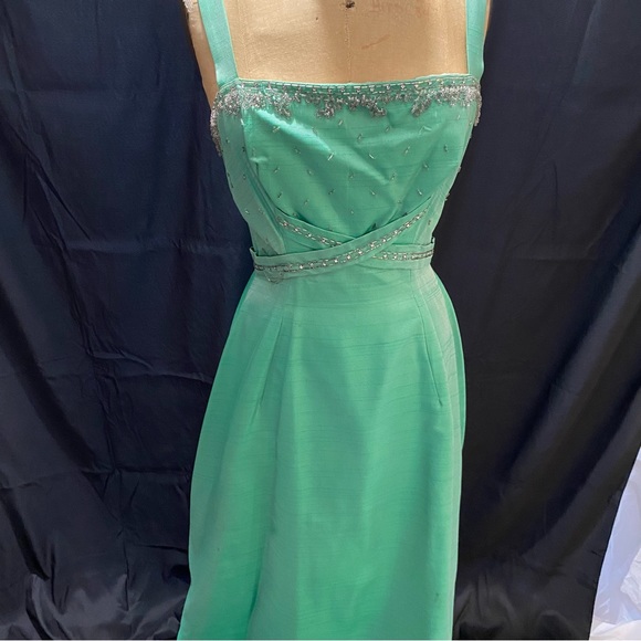 Vintage pale green beaded evening gown no label - 1955 - 1965 - Picture 6 of 16